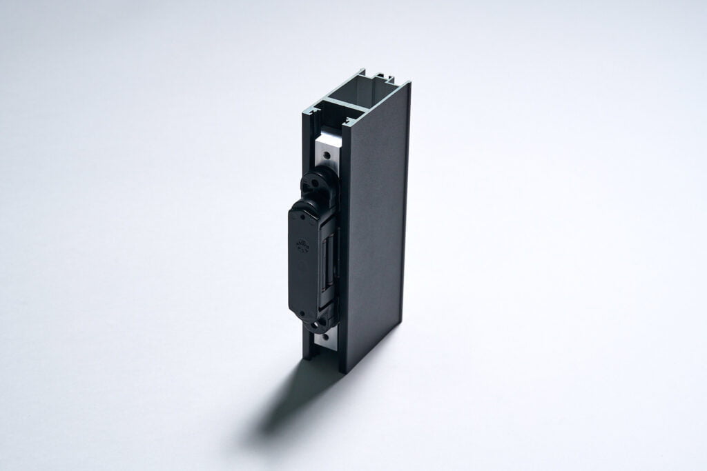 Skjulte hængsler lukket