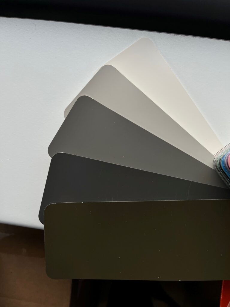 RAL 9010, 7044, 7039, 7022 og 6014